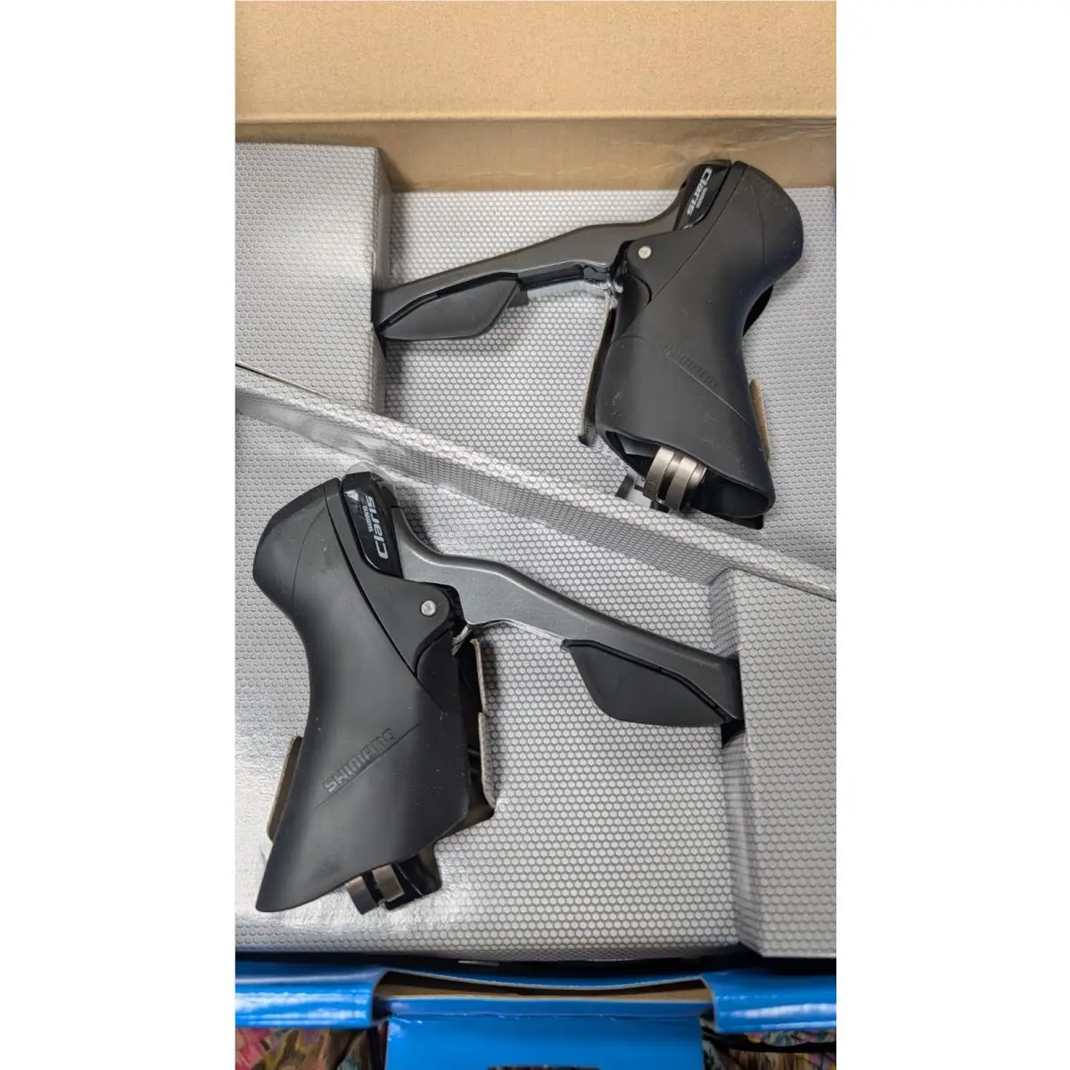 Shimano  - Shimano Claris ST-R2000 - Claris - Gray (UPC: 689228321519) 2