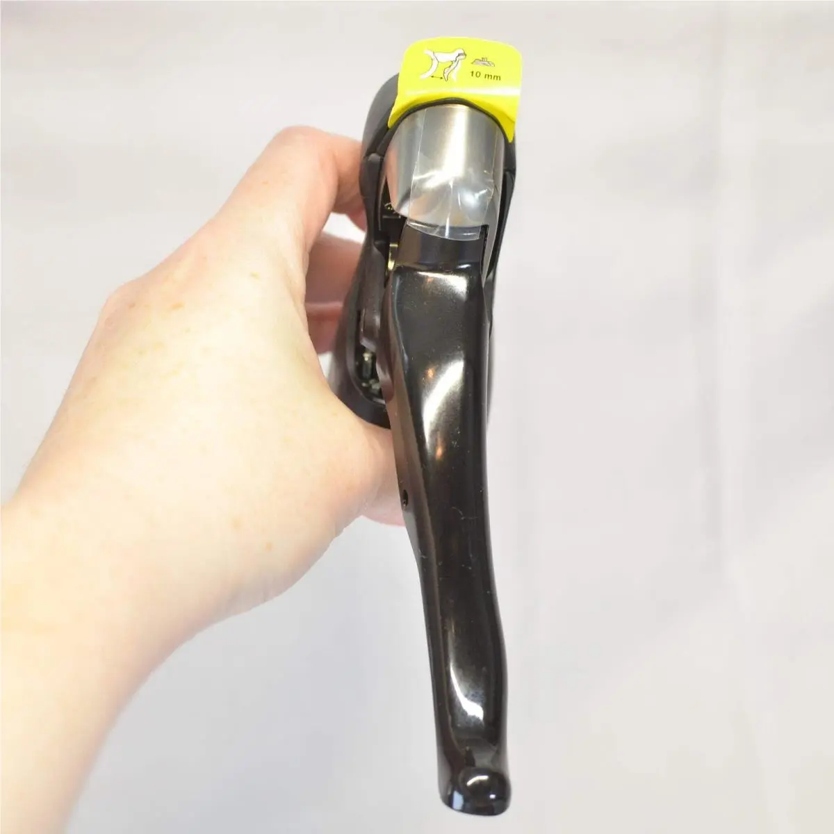 Shimano  - 105 5700 - ST-5700 - Black 1