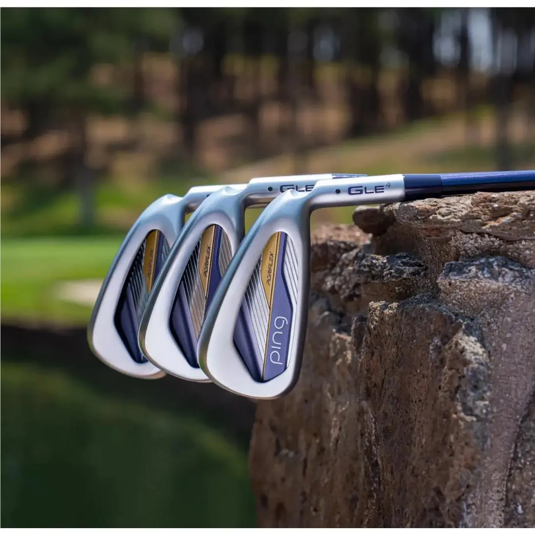 Ping G Le 4 Women`s Iron Set 7-PW SW RH Ladies Flex Ult 250 Graphite
