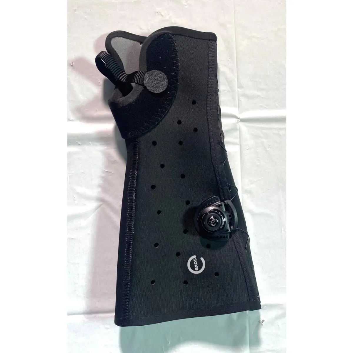 Exos  - Black 3