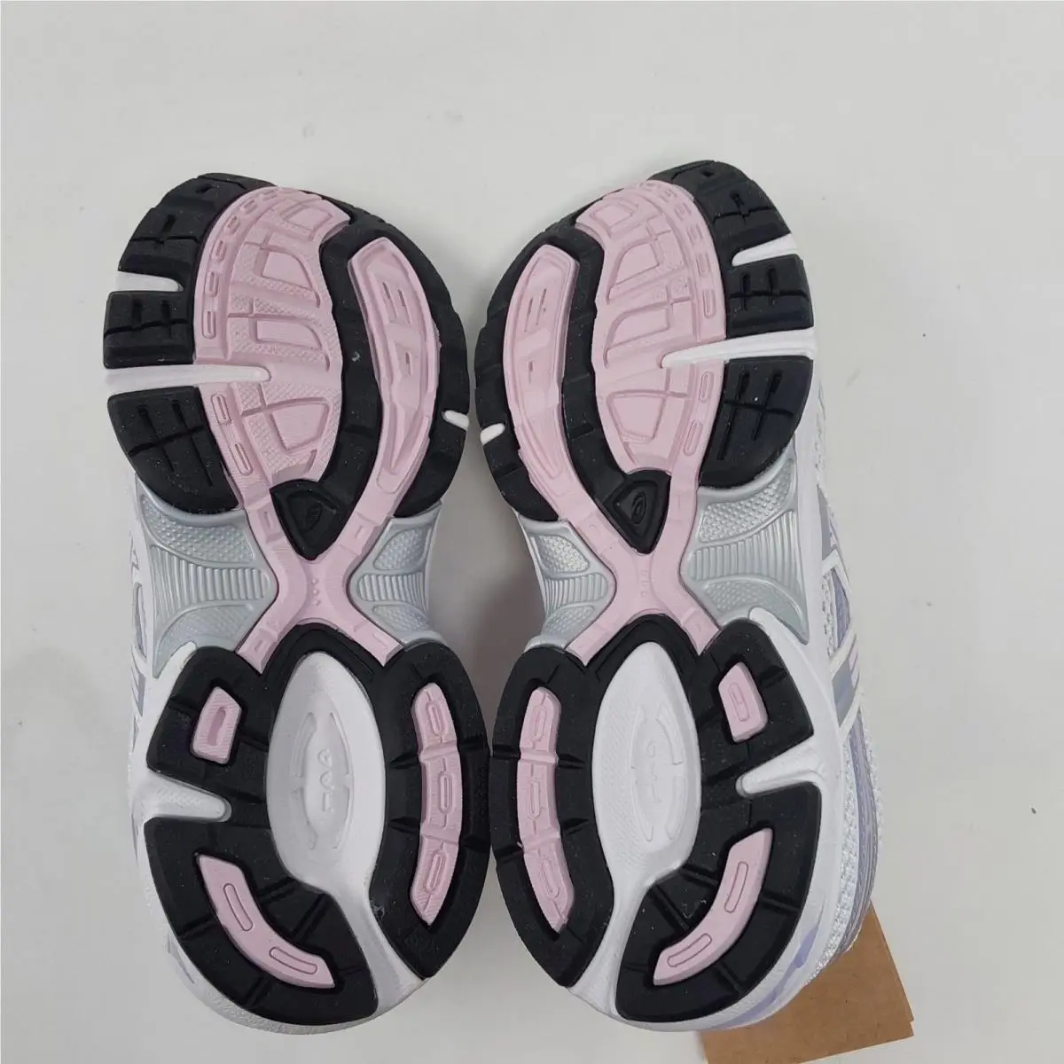 Asics shoes - White 5