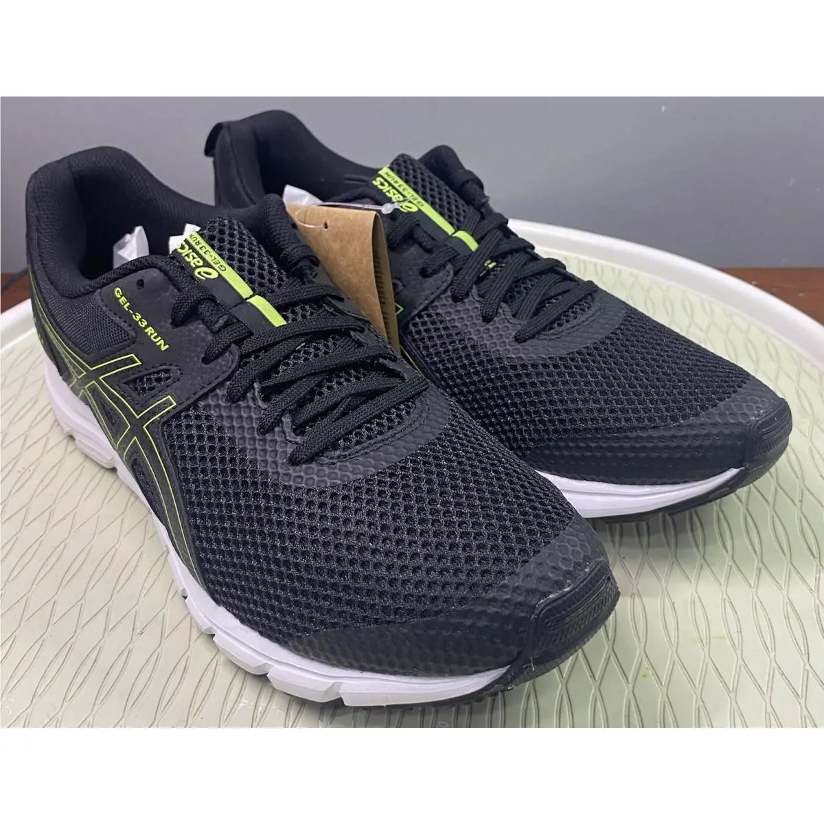 Asics GEL-33 Run Men’s Low Top Running Sneakers Black Green Athletic Sz. 10