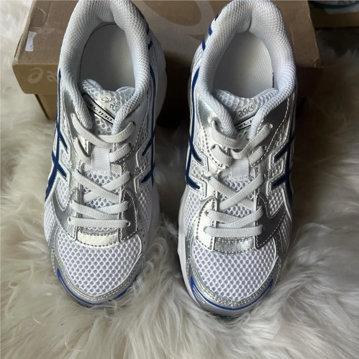 Asics Gel-1130 GS Kids Running Shoes White Silver Sneakers Sz 2.0