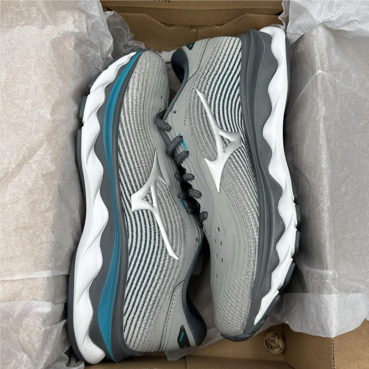 Mizuno shoes - Mizuno Wave Sky - Wave Sky - Enerzy - Gray/White/Blue (UPC: 889961465024) 8
