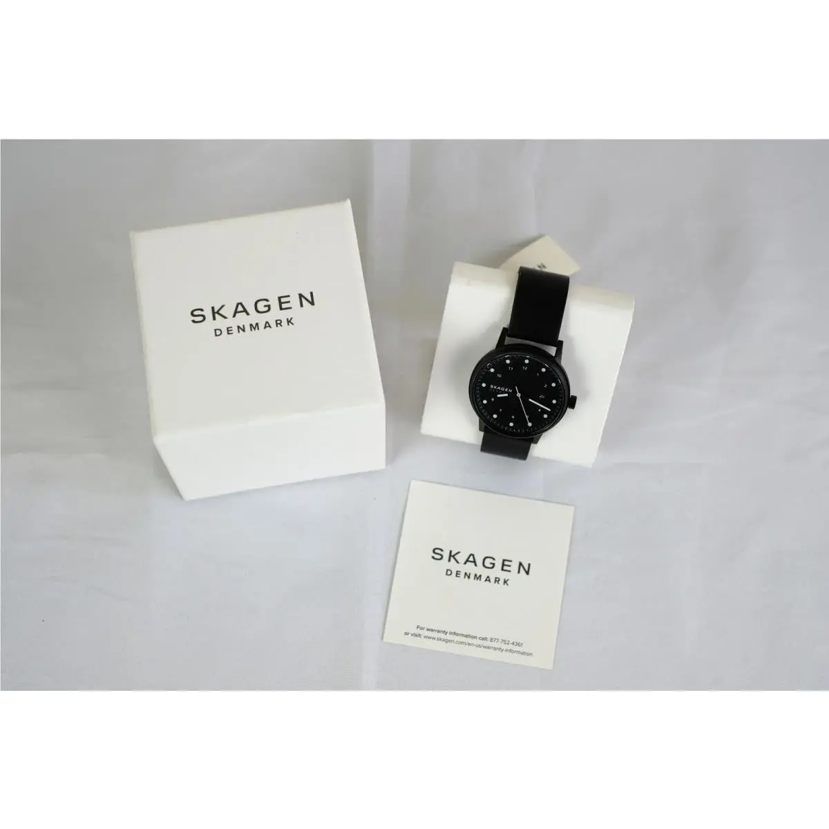 Henriksen Solar-powered Midnight Litehide™ Leather Watch by Skagen