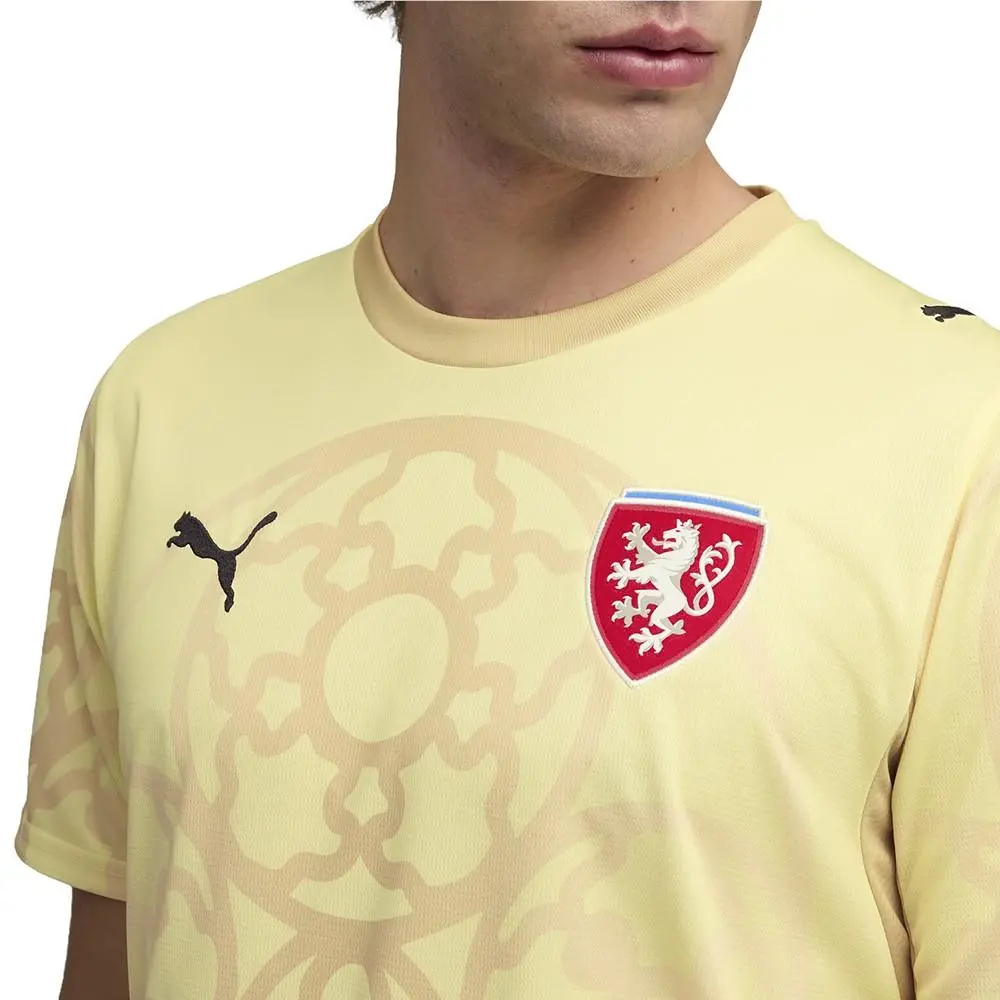 Puma clothing - PUMA  X Czechia X Salehe Bembury Goalkeeper Jersey - 78709684 - Yellow 3