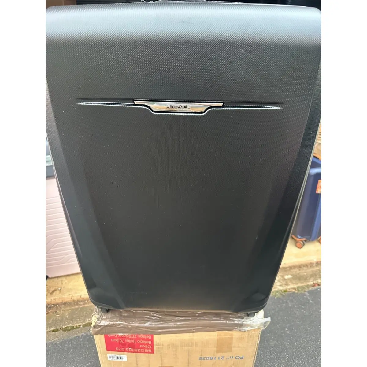 Winfield 3 Dlx Spinner Luggage Black 28 by Samsonite