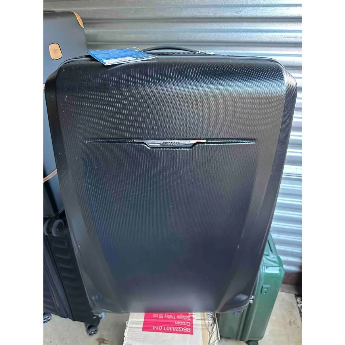 Winfield 3 Dlx 28 Spinner Suitecase Black by Samsonite