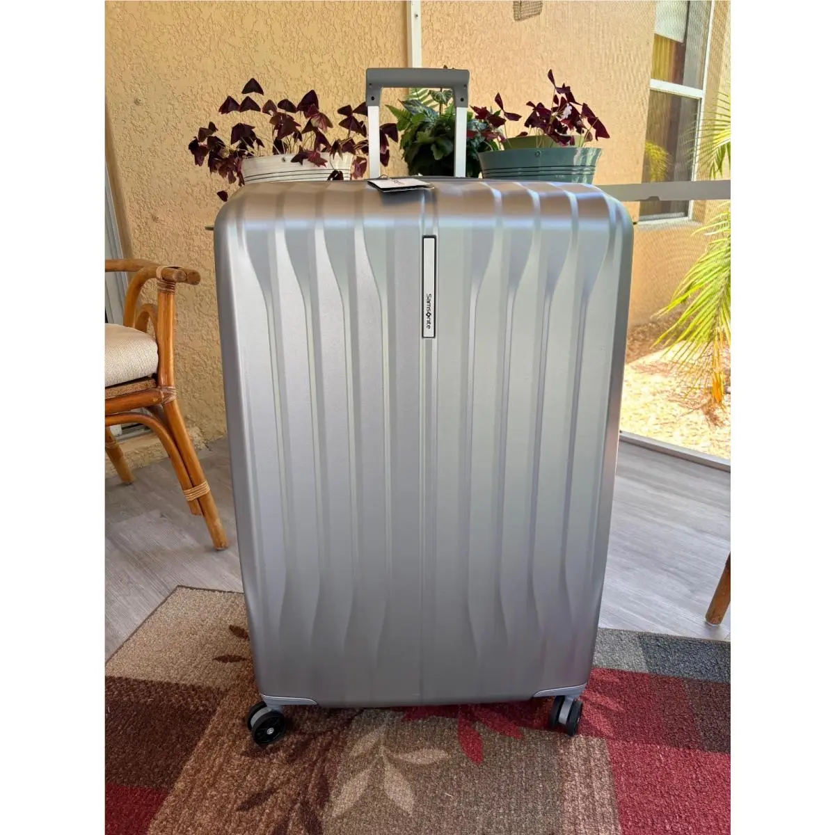 Uplift HS X-large Check-in Spinner Color: Silver by Samsonite