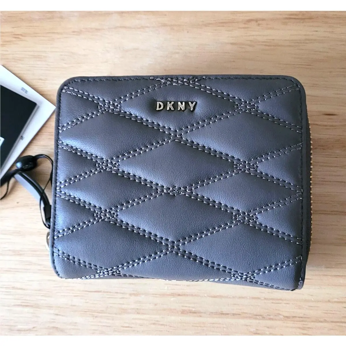 Dkny Luxe Diamond-quilted Leather Square Fold Zipped Wallet n Gray