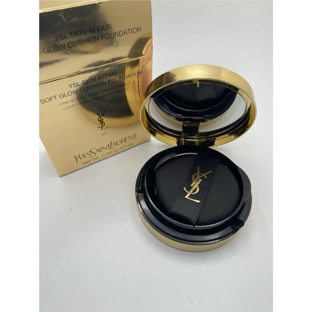 Skin Affair Soft Glow Cushion Foundation -MN7 ￼ by Yves Saint Laurent