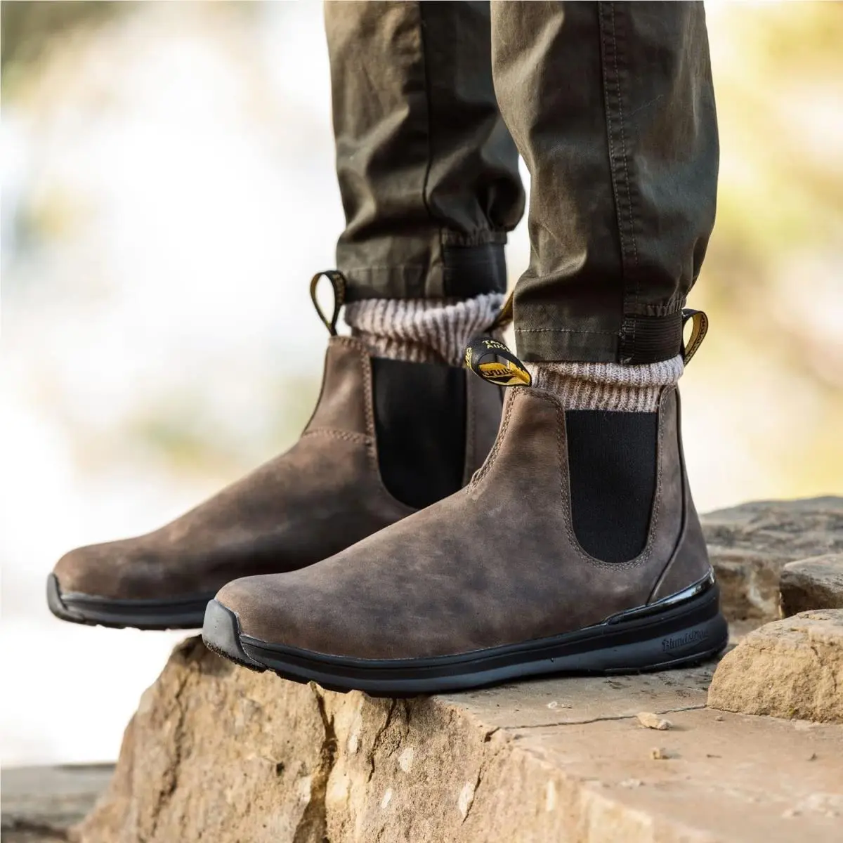 Size 12 - Blundstone Men`s Elastic Sided Boot Active Rustoc Brown 2144