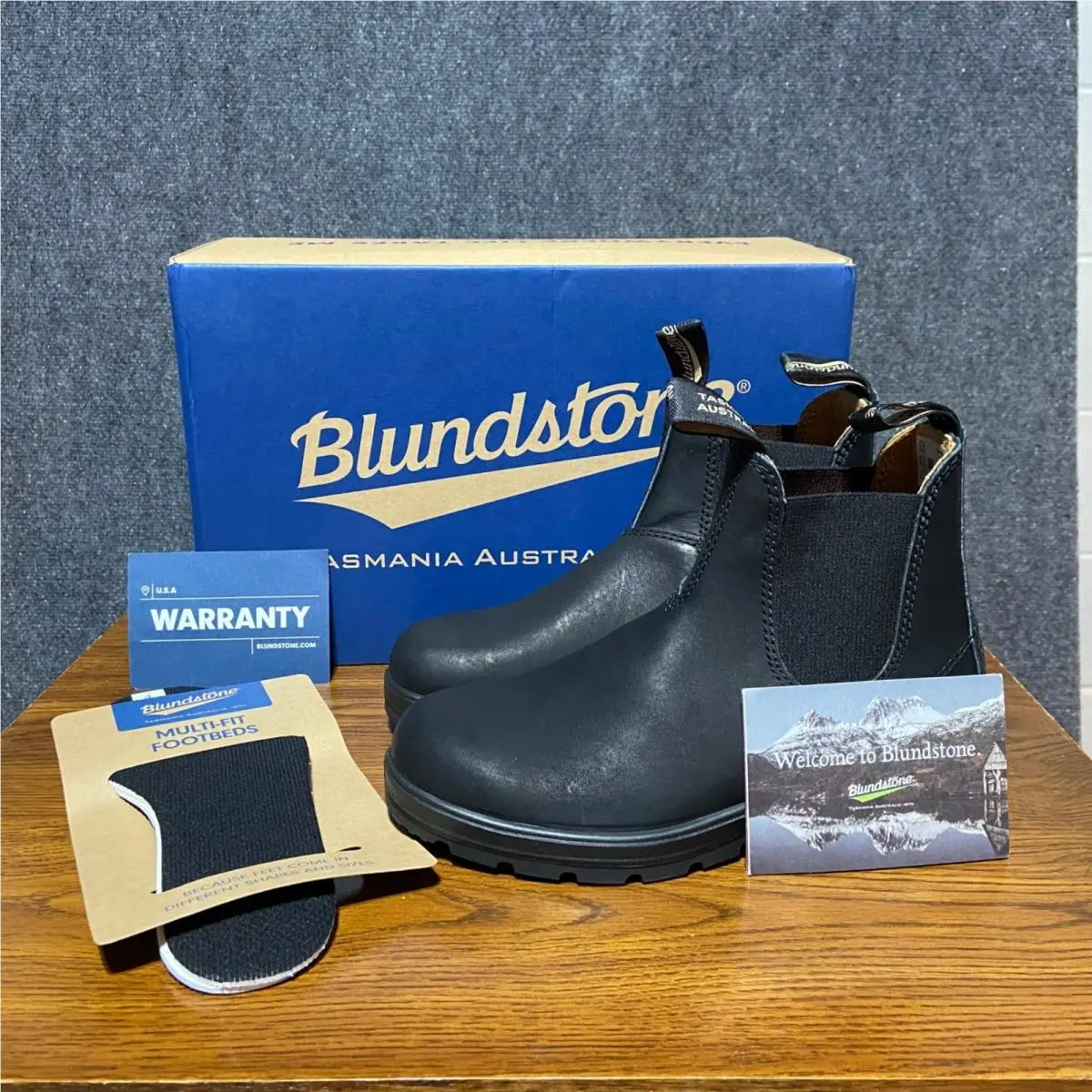 Blundstone 558 Classic Chelsea Boots Womens 7 Black Leather Elastic Sided