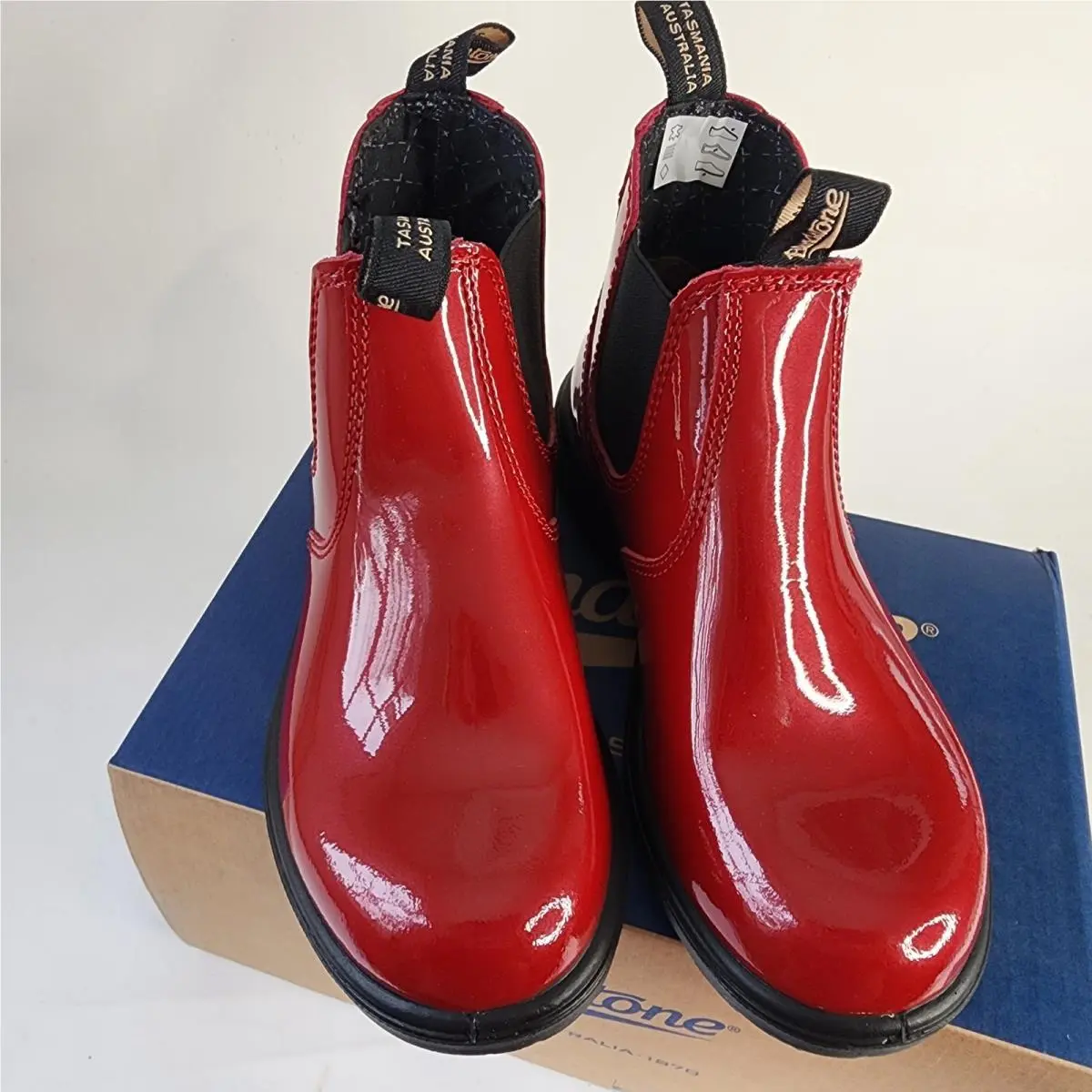 Blundstone shoes - Red 2