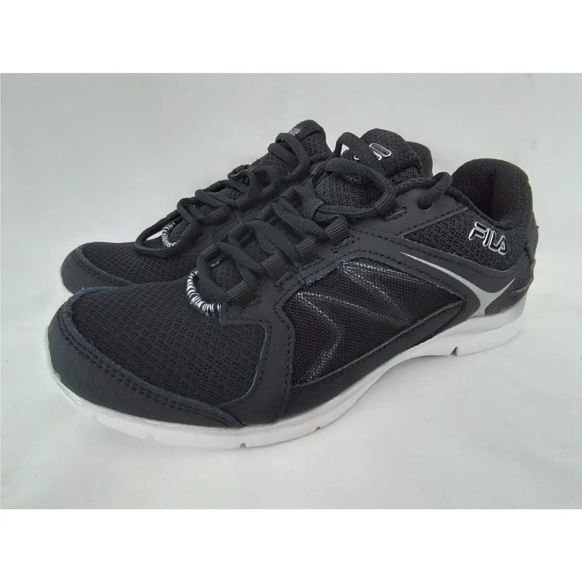 Fila Womens Memory Resilient 2 Black/silver Size 7.5 US