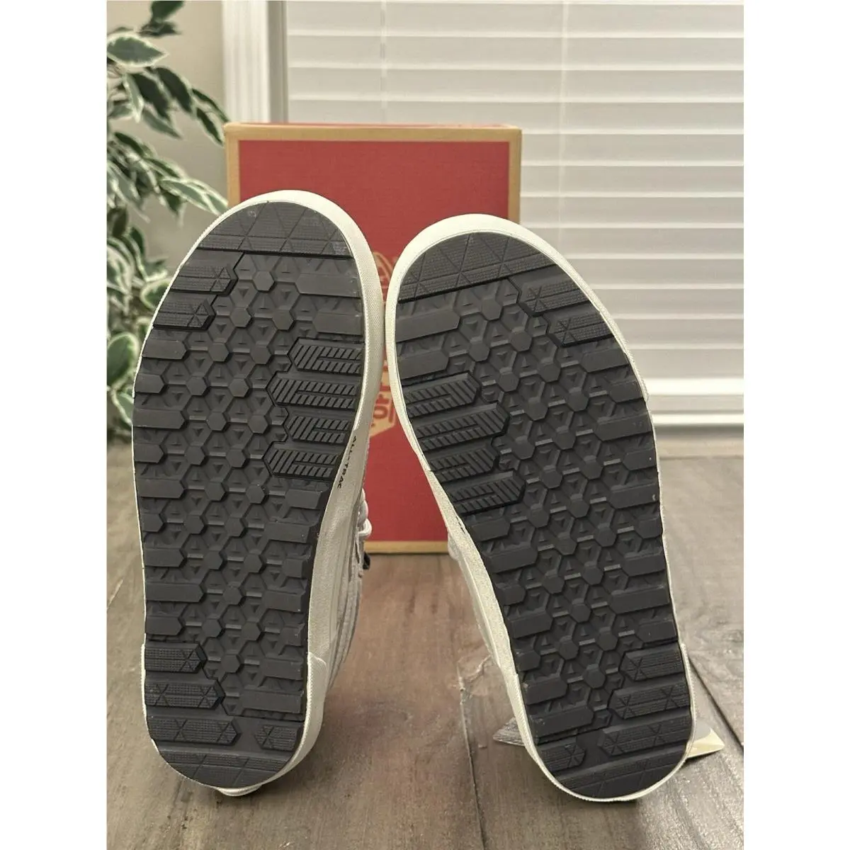 Vans shoes - Vans Mte Sk8-Hi Waterproof Sneakers Gray - VN000CVTBGF - Gray (UPC: 197065565879) 10