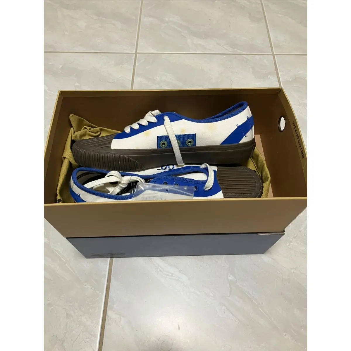 X Taka Hayashi One Piece LX Canvas Shoes Sz 9 by Vans