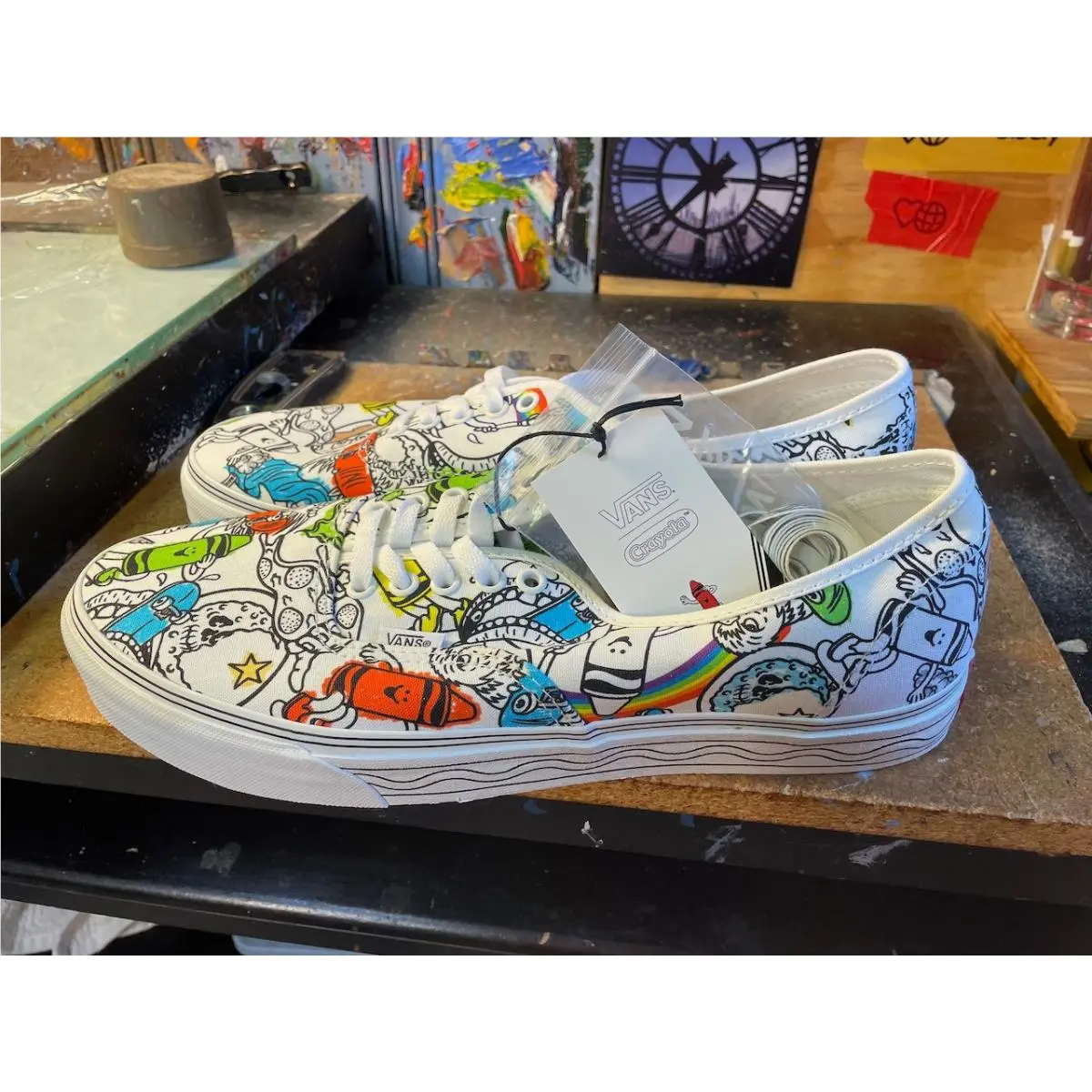 Authentic Crayola Diy Sketch Men`s Size 11.5 Rare VN0A5KRDARE Sneaker by Vans