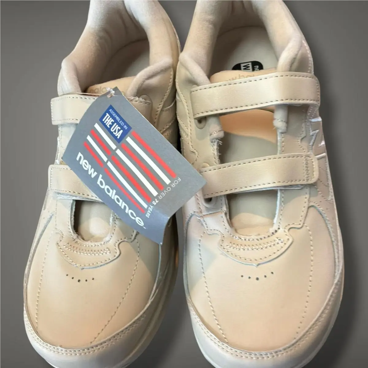 New Balance shoes - Cream 1