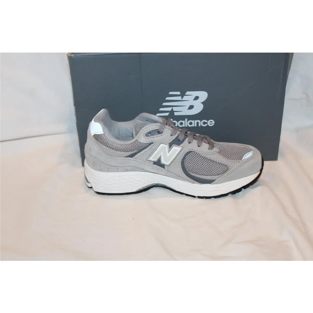 New Balance shoes - New Balance 2002 R - Gray 3