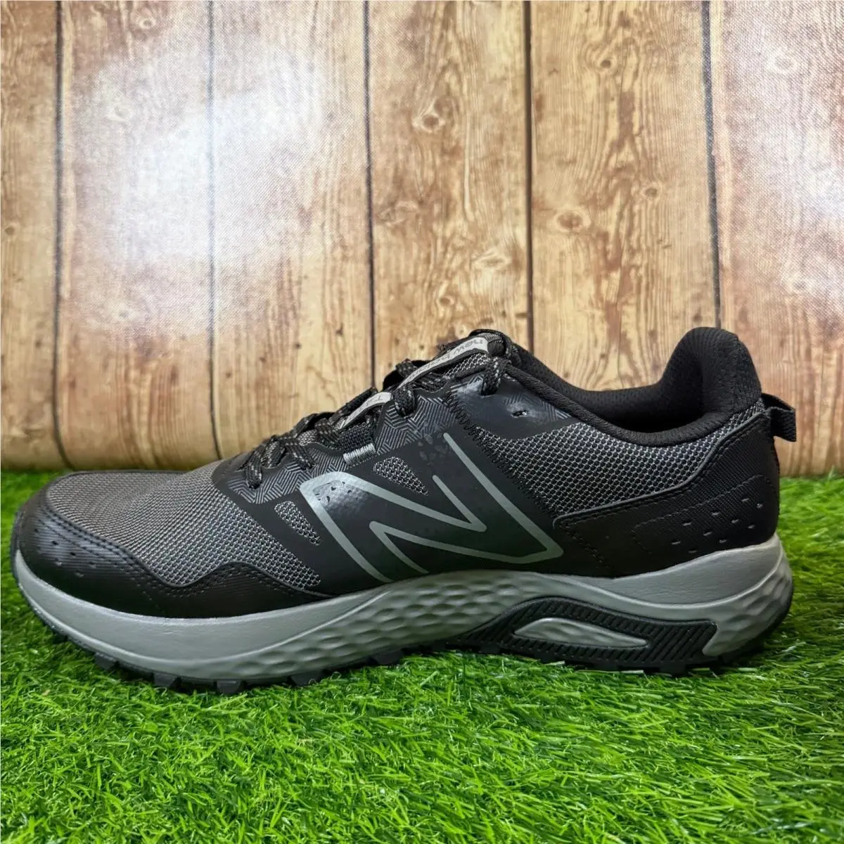 New Balance shoes - New Balance 410v8 - Black 3