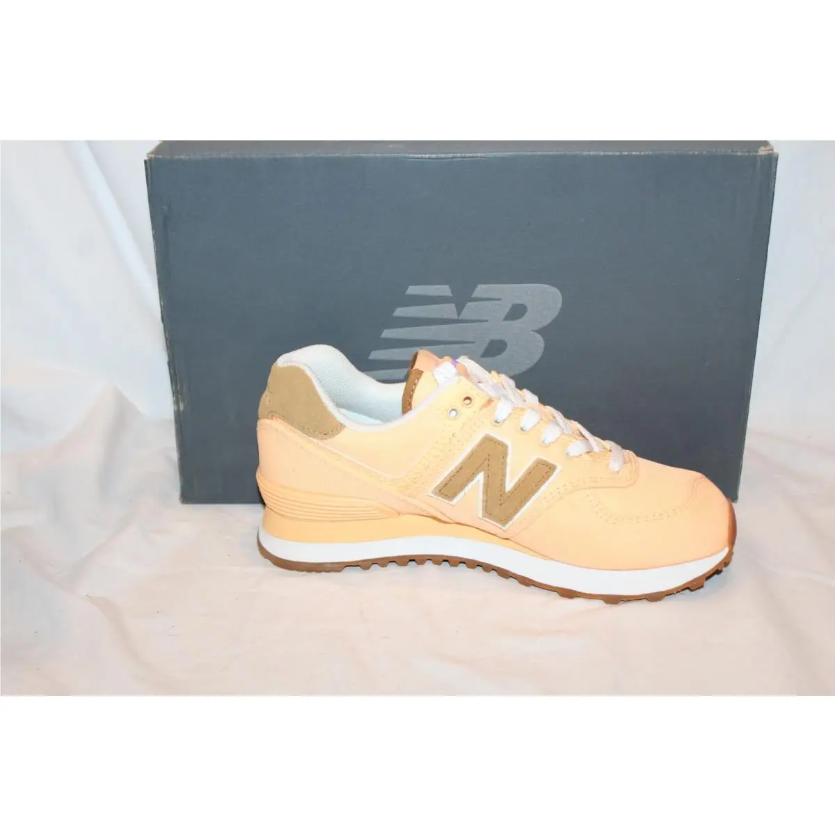 New Balance shoes - New Balance 574 - WL574BK2 - Orange 3