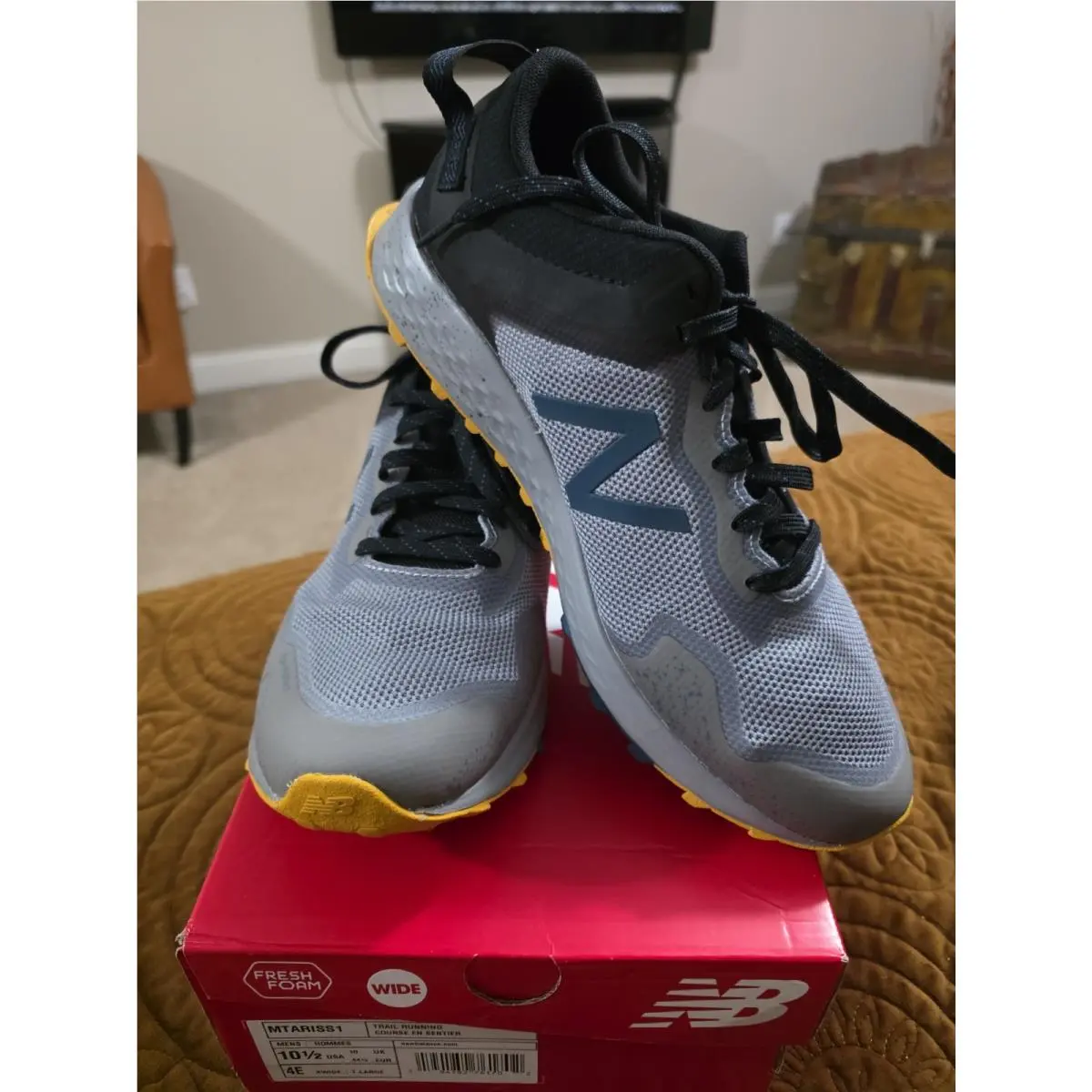 New Balance Mens Trail Running MTARISS1 Size 10.5 4E