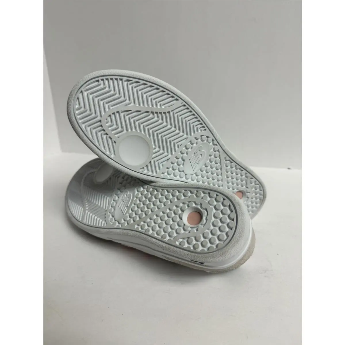 New Balance shoes - New Balance 300v3 - White 3