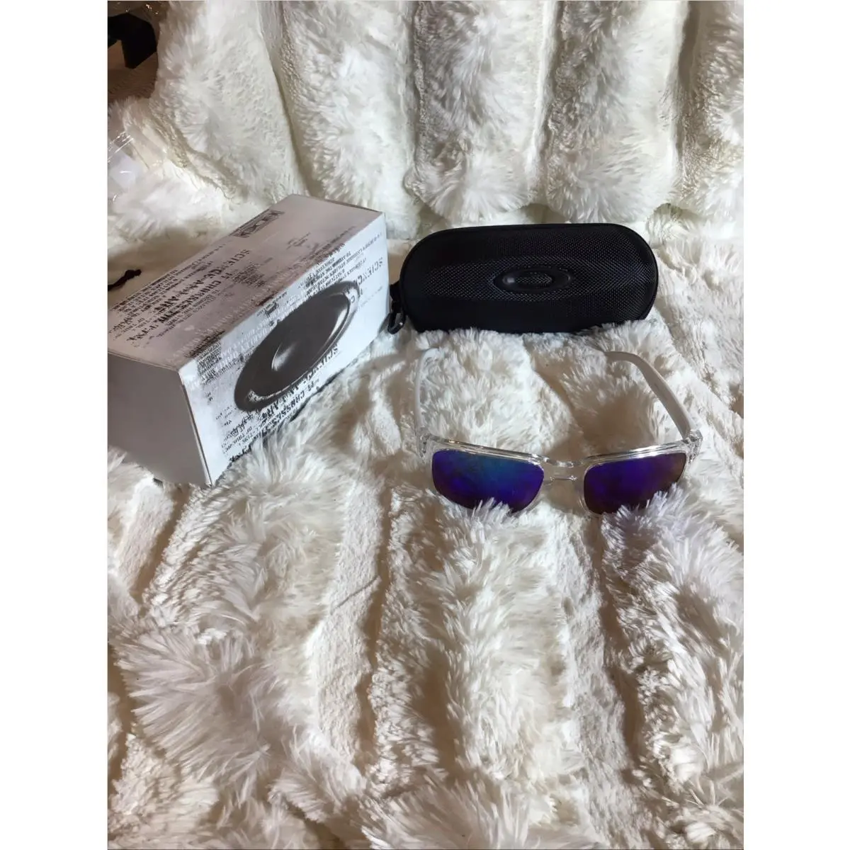 Oakley Holbrook OO9102 Crystal White Blue Iridium Sunglasses W/case