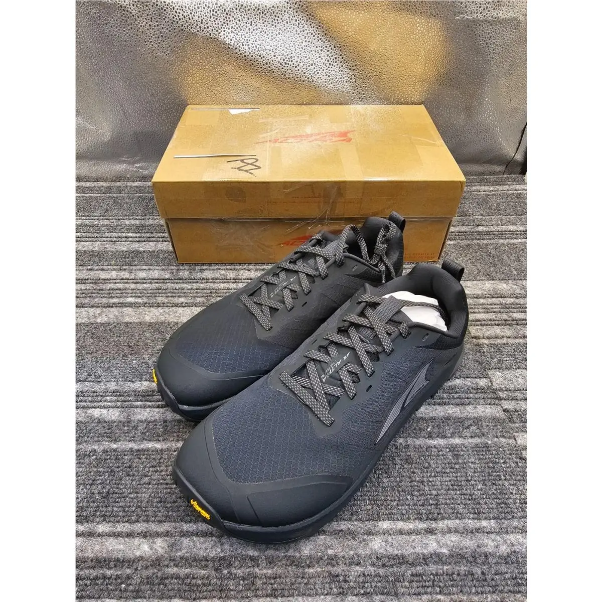 Altra Lone Peak 9+ Black Men`s Trail Running Shoes Size 11 US AL0A85RG000-110