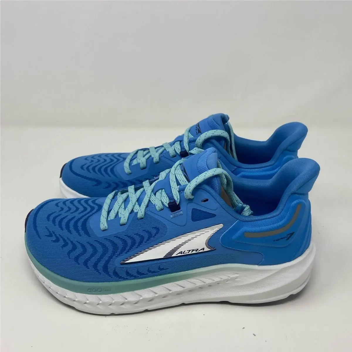 Altra shoes - White (UPC: 196573088955) 0
