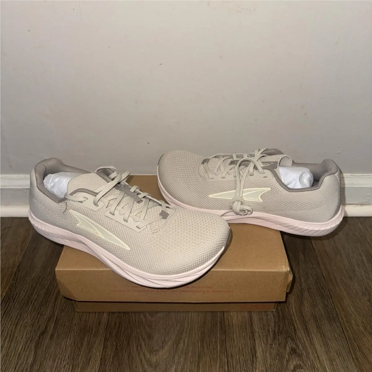 _altra Escalante 4 Tan Womens Size 9.5