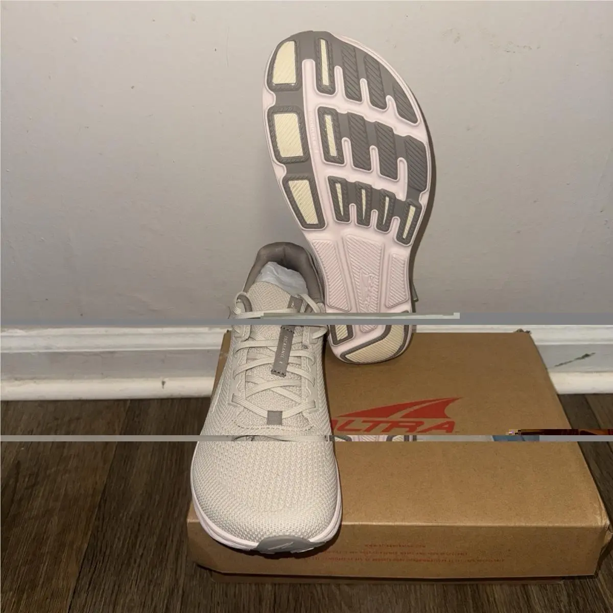 Altra shoes - Escalante 4 - Escalante - Tan (UPC: 198266715322) 1