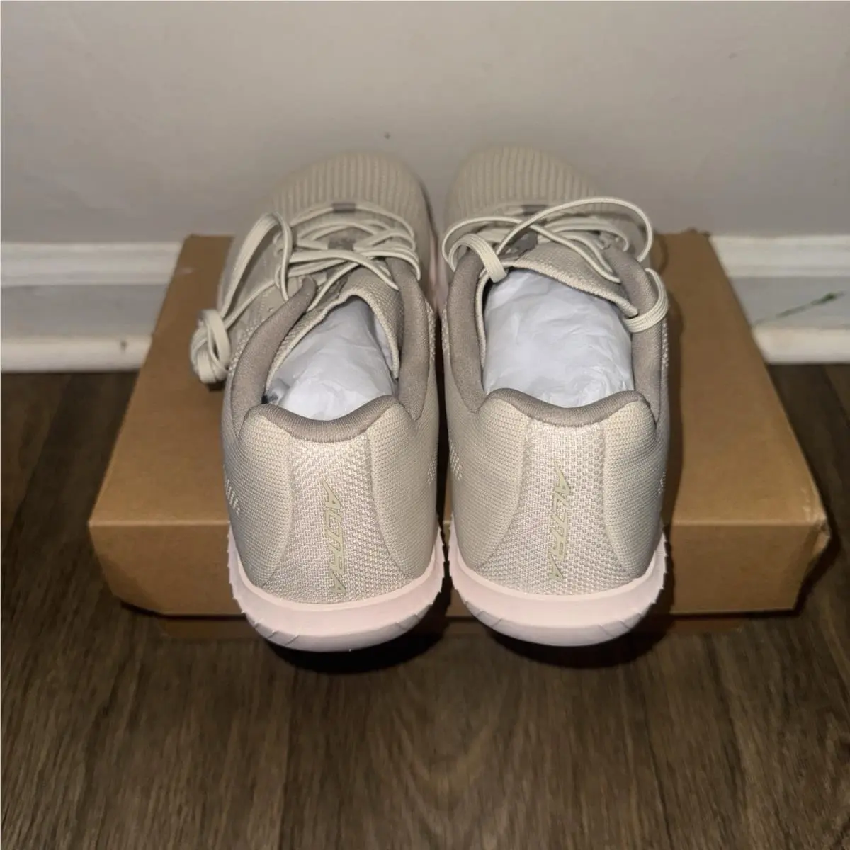 Altra shoes - Escalante 4 - Escalante - Tan (UPC: 198266715322) 3