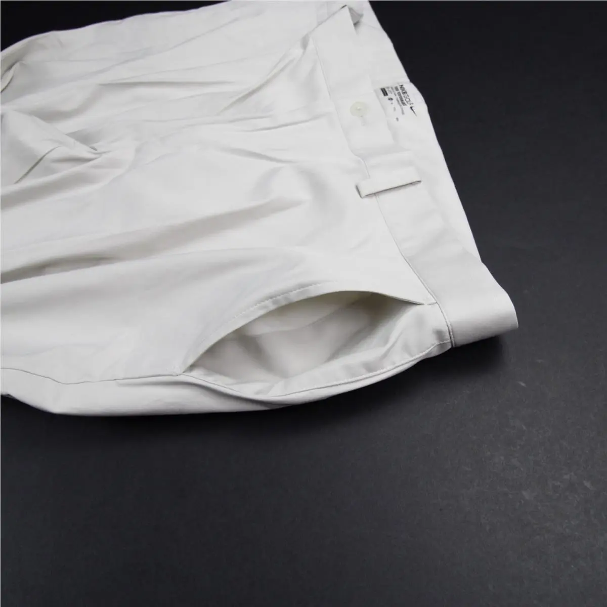 Nike clothing - Dri-Fit - Khaki 1