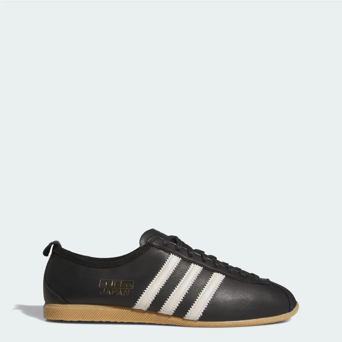 Adidas shoes - Core Black / Alumina / Gold Metallic