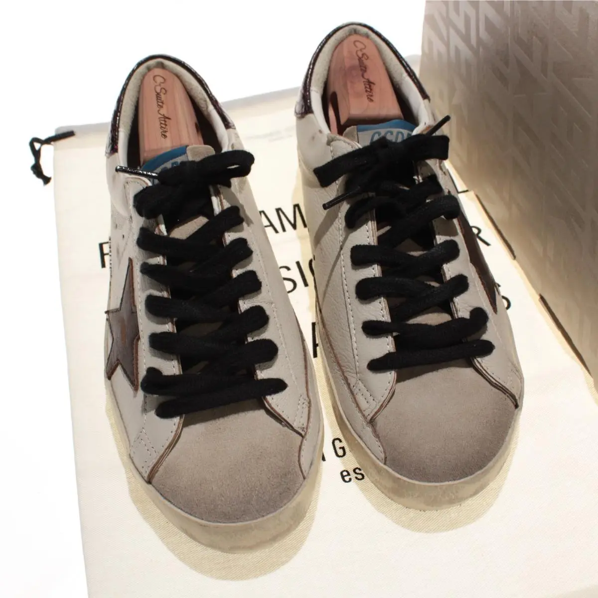 Golden Goose Super-star Lace Up Sneakers Size 41 US 8 in Ivory Leather