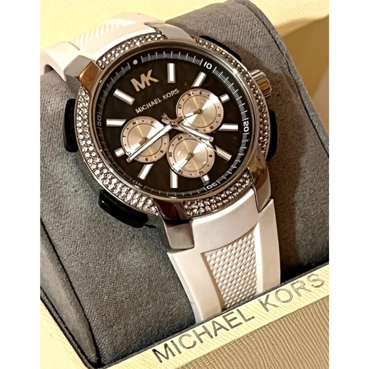 Michael Kors MK6947 Women`s Sidney S/steel Quartz Silicon Strap Watch