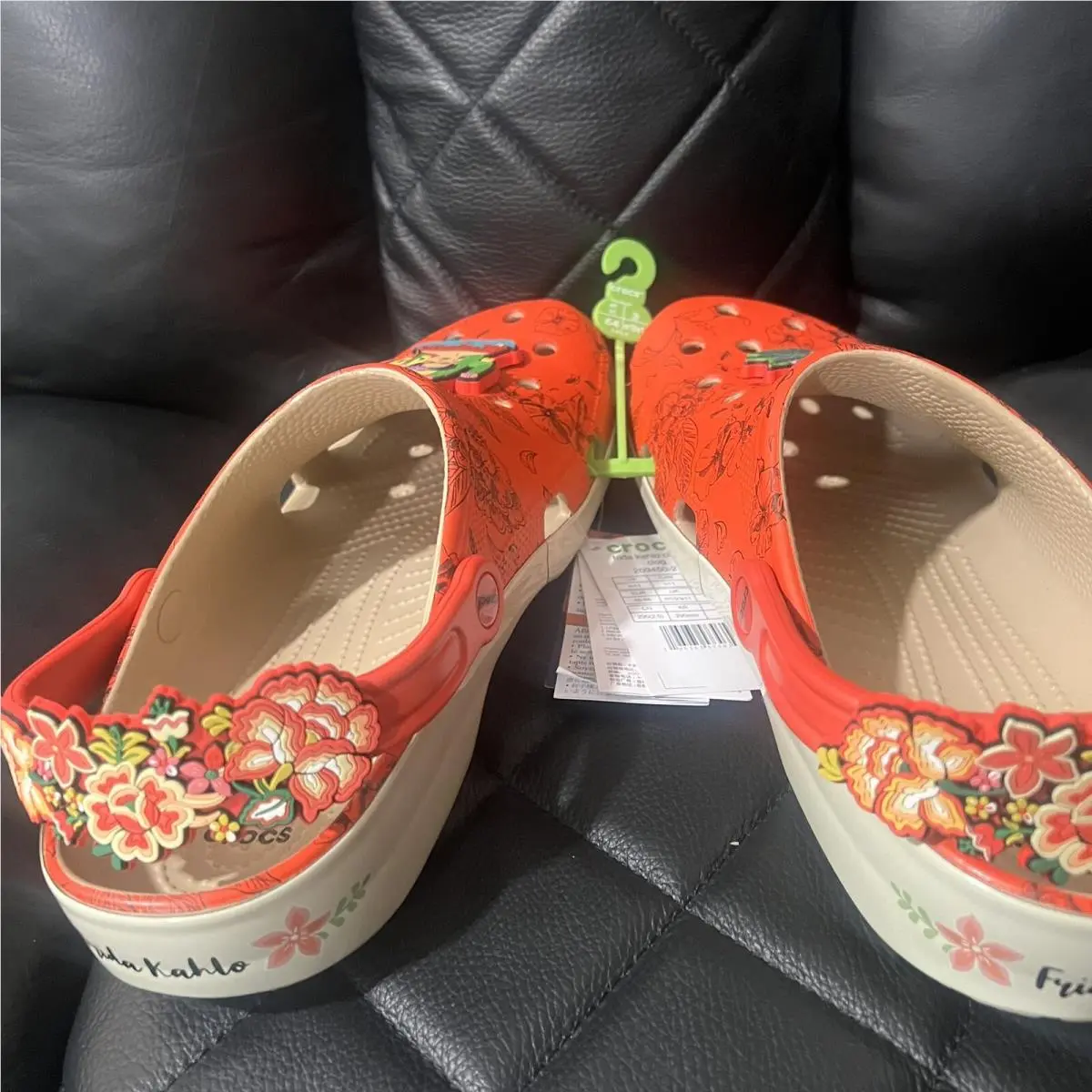 Crocs shoes - Crocs Frida Kahlo - Frida Kahlo - Red 6
