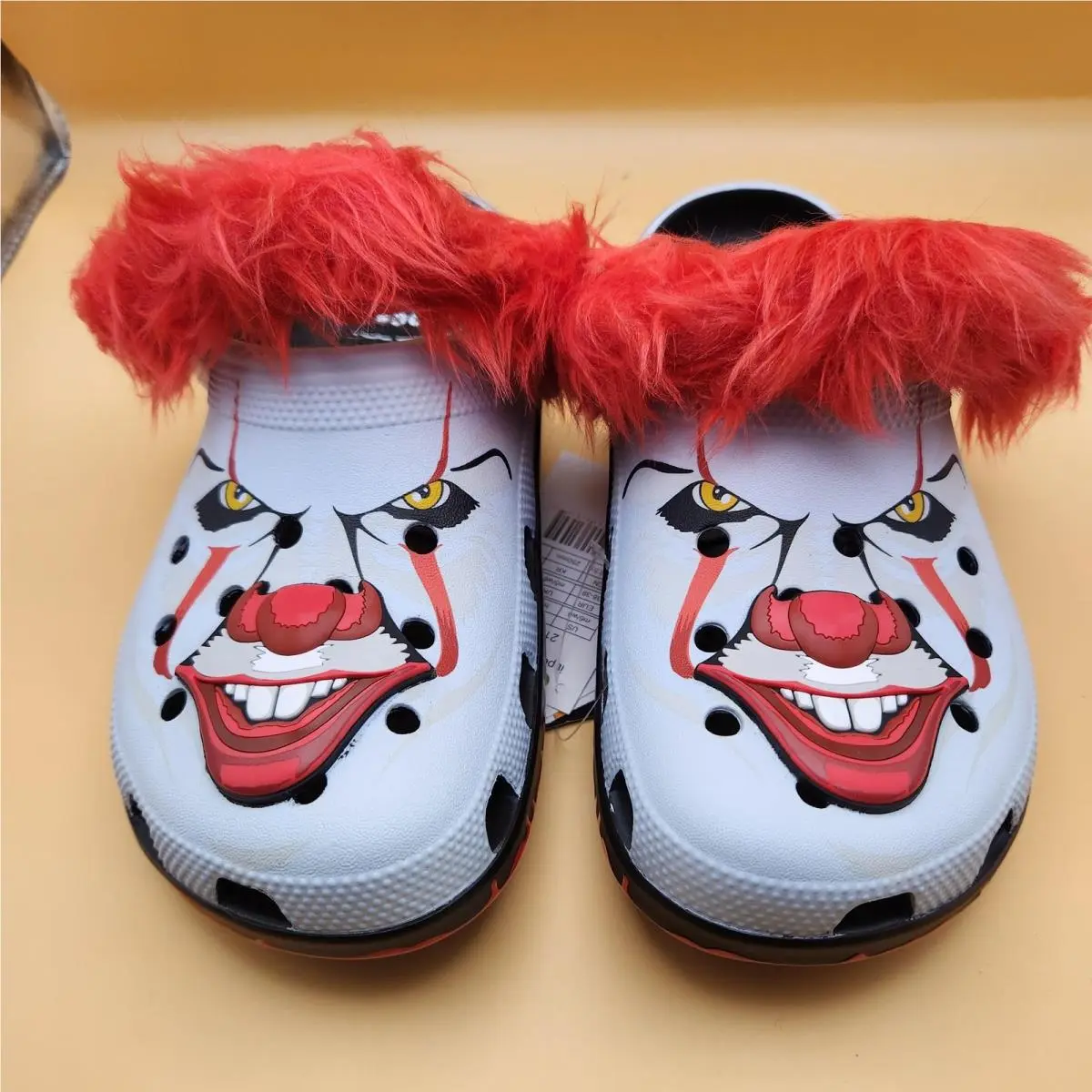 Crocs Classic Clog Shoes Mens Size 6 IT Pennywise Multicolor Horror 212351-90H