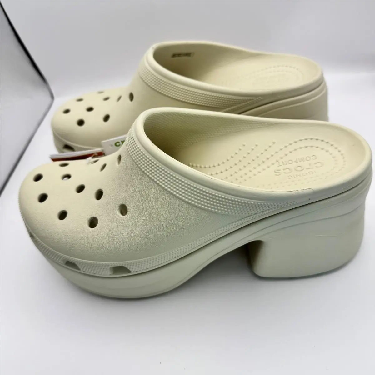 Crocs shoes - White 1