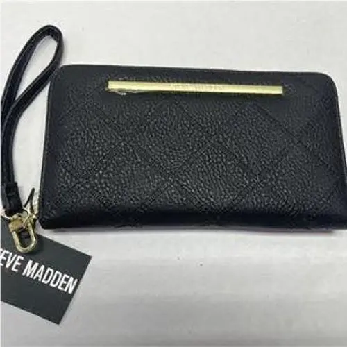 Steve Madden Black Quilted Zip Around Wristlet Wallet Gold Logo Bar Leather