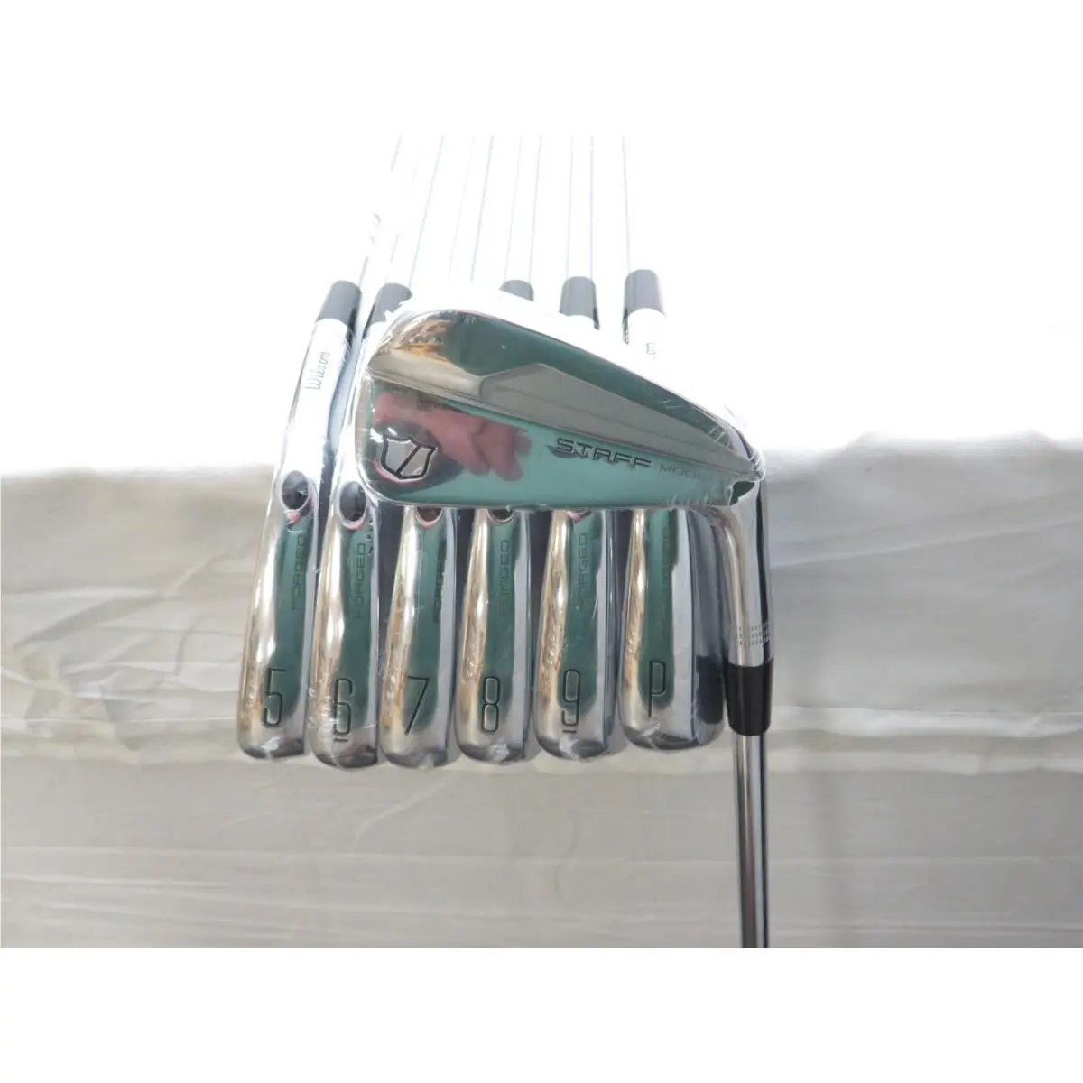 Wilson Staff Model Blade Iron Set 4-PW Dynamic Gold S300 Stiff Flex Steel
