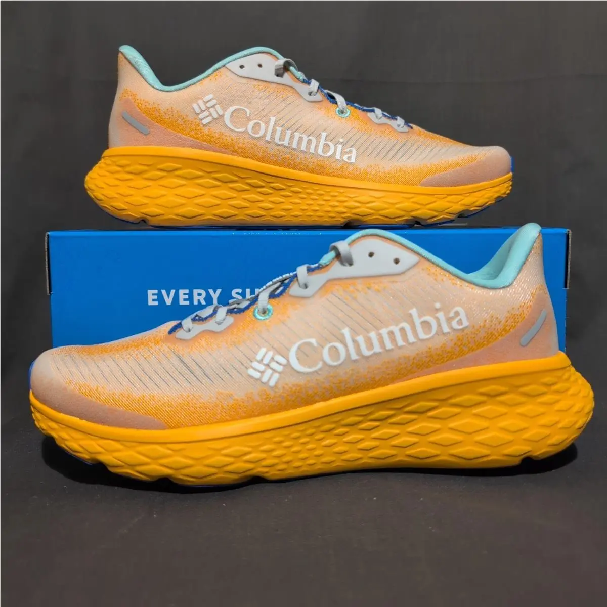 Columbia Konos Featherweight Running Shoes Men`s 8.5 Orange Sneakers