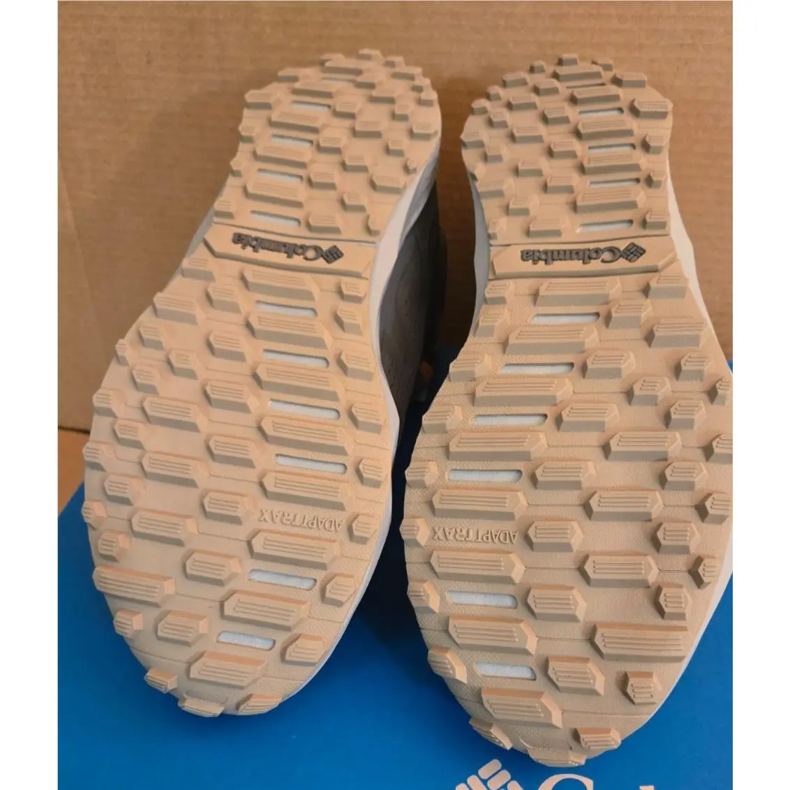 Columbia shoes - Columbia Facet 75 Mid Outdry - 2099731-053 - Graphite/Canvas Tan (UPC: 195981580228) 4