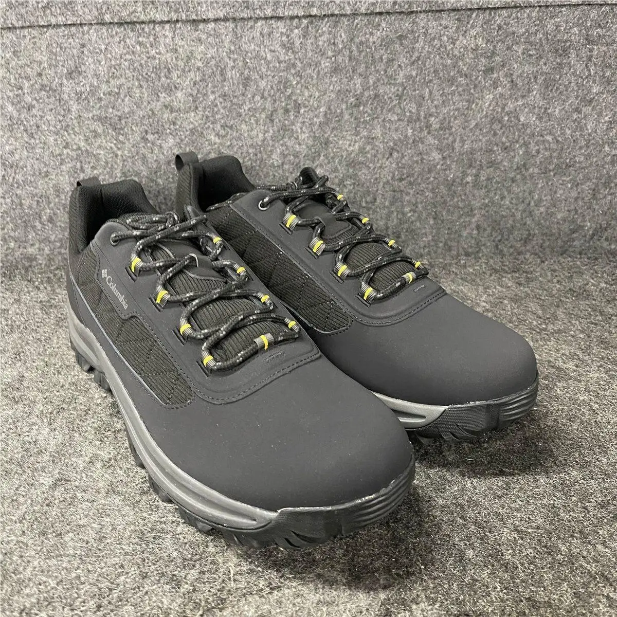Columbia Transverse Hike Low WP Shoe Men`s Size US 13 Black/stinger