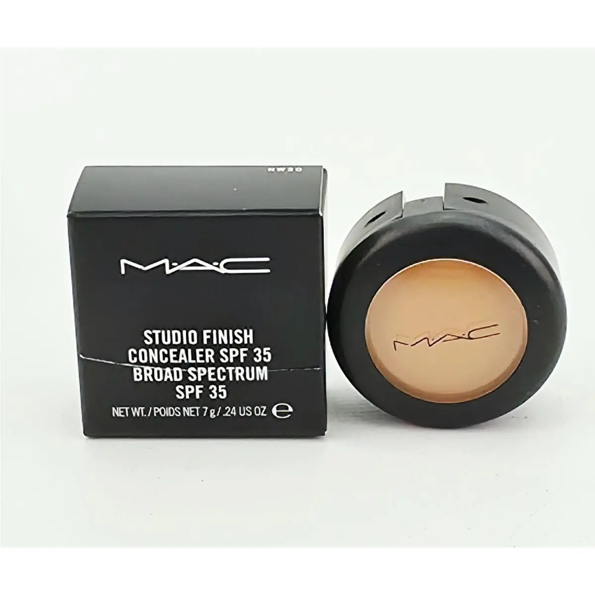 Mac Studio Finish Cream Concealer Spf 35 Broad Spectrum NW30 0.24oz by MAC Cosmetics
