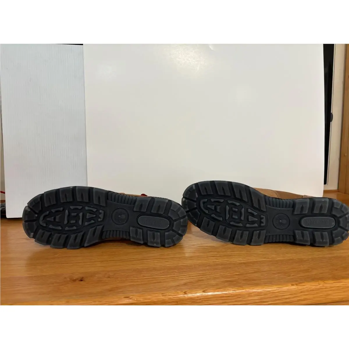 Redback shoes - Red 3