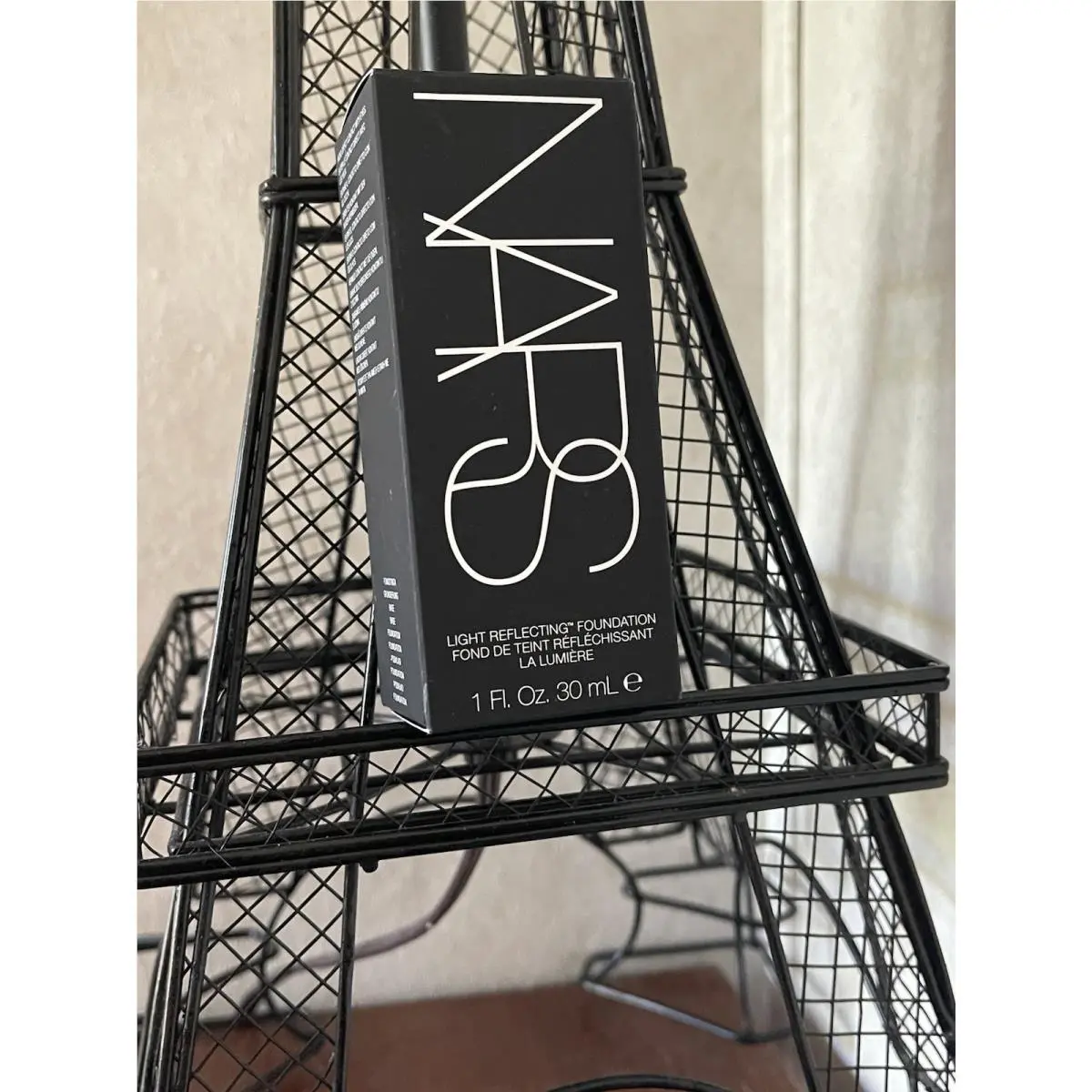 Nars Light Reflecting Foundation Lanai Medium 2.25 - Size 30mL / 1 fl oz
