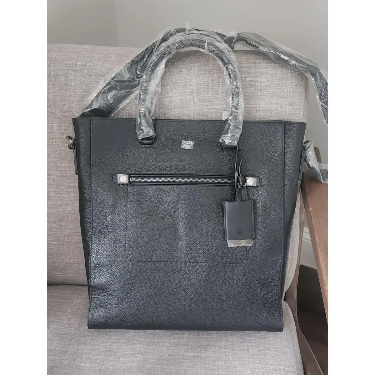 Mcm Markus Leather Men Medium Shoulder Bag Black by MCM